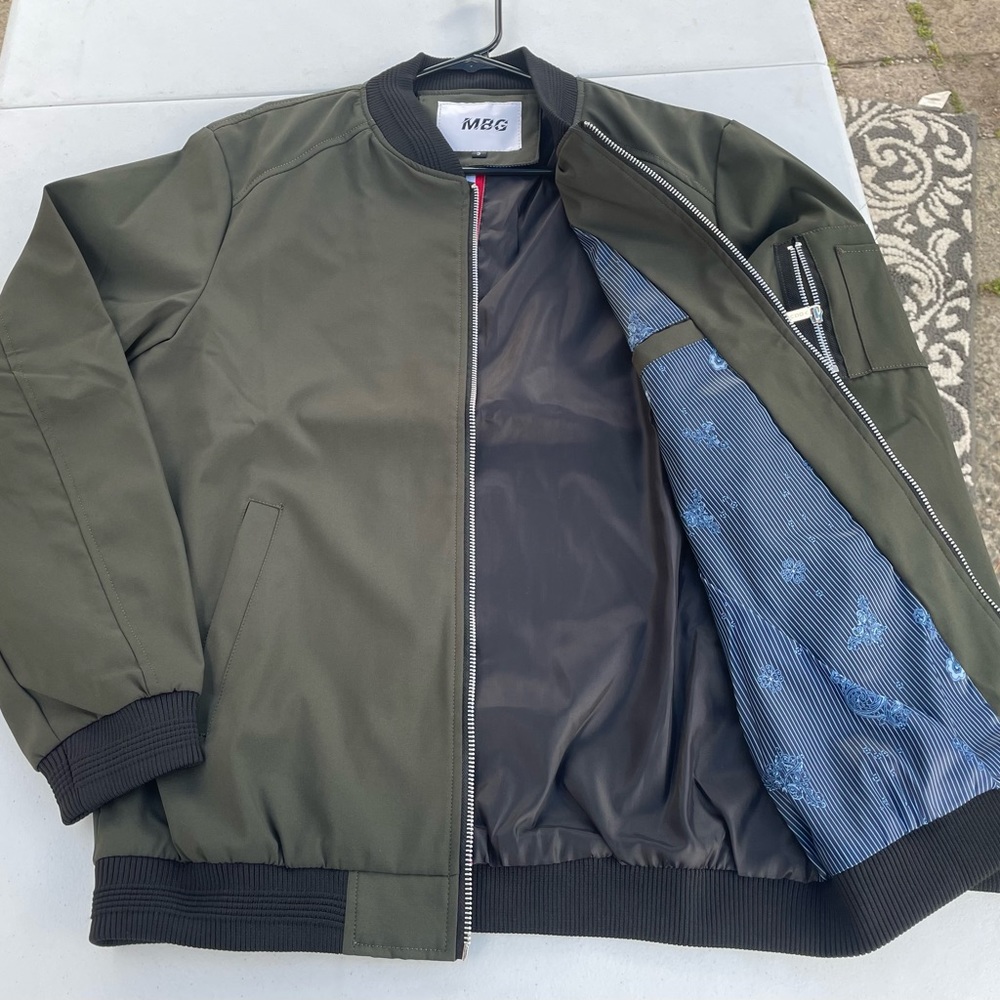Men's Spring Fall Casual Thin Bomber Jacket Lightweight Sportswear Full-Zip Coat